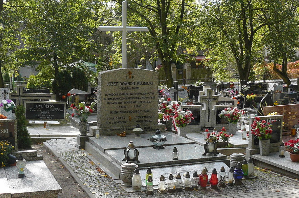 Grobowiec rodziny Dowbor-Muśnickich w Lusowie